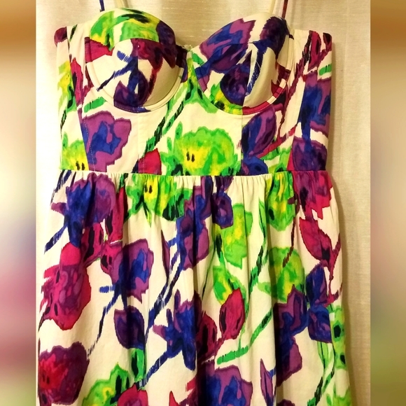 Moda International Floral Dress - Picture 6 of 6